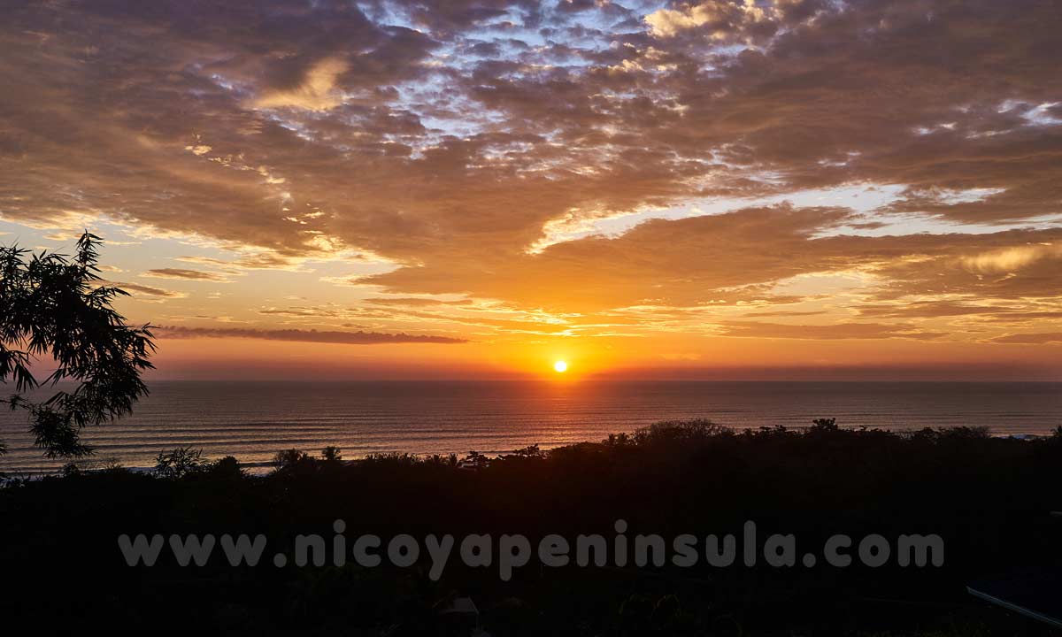 Puesta de sol vista desde un restaurante en Playa Carmen